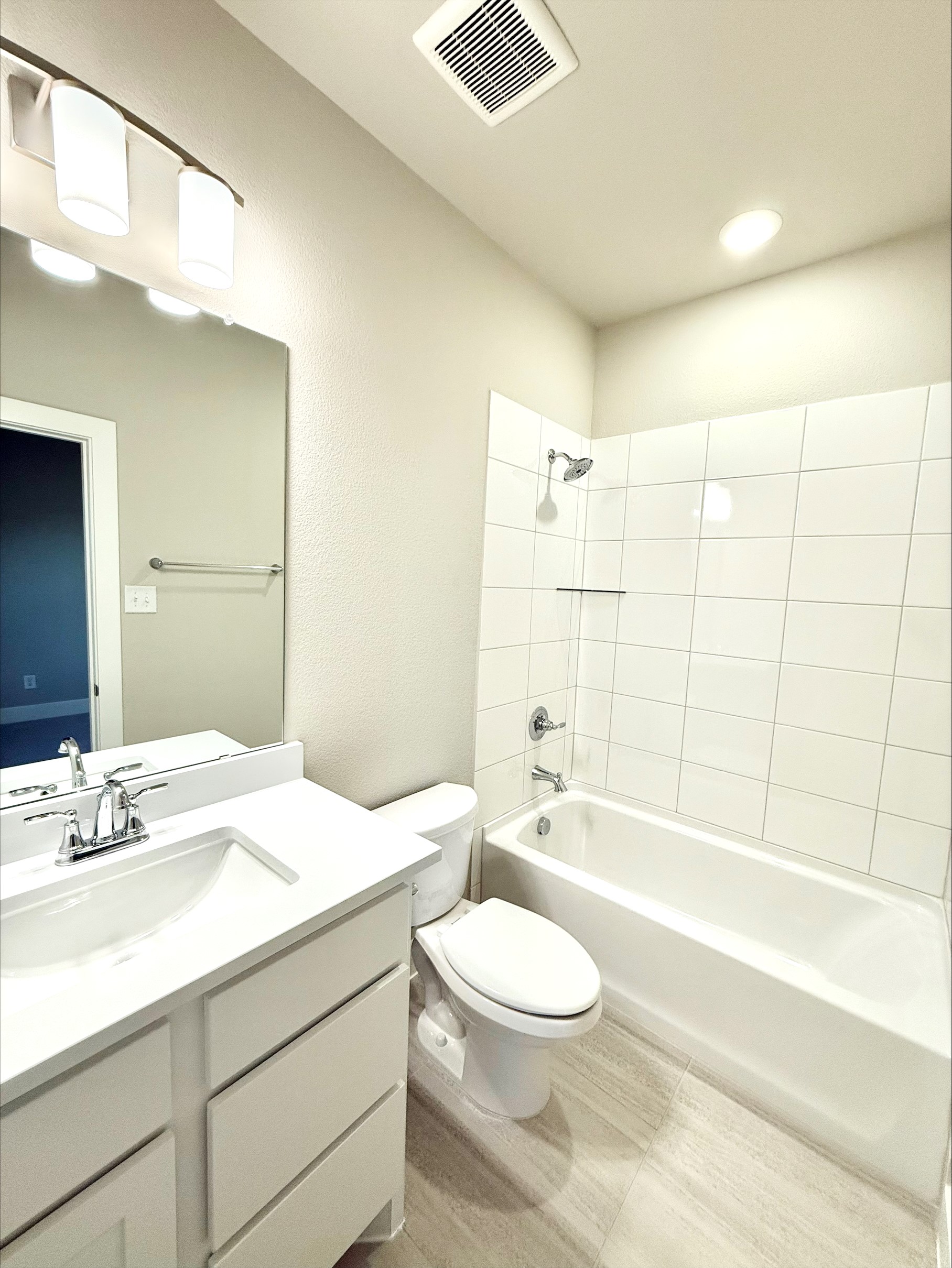 9832 Palermo - Guest Bath